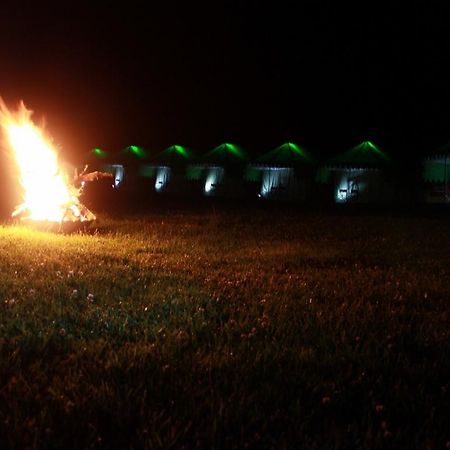 Derra Camp And Resort Jhājra Екстериор снимка
