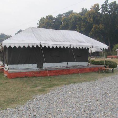 Derra Camp And Resort Jhājra Екстериор снимка